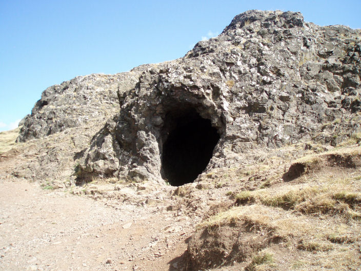 Giant's Cave